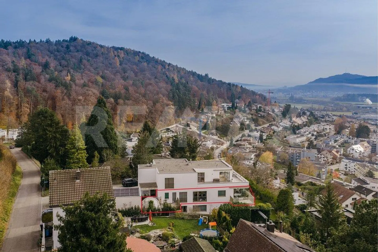 Vivere con vista panoramica: 3 camere, giardino d'inverno, balcone e patio - Foto 4 di 13