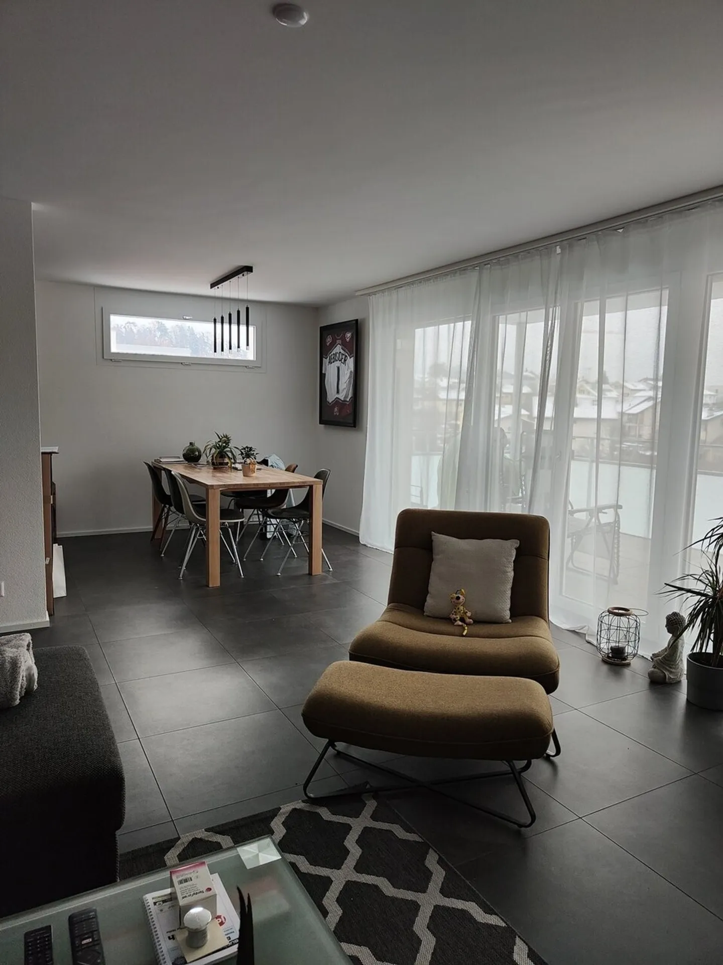 Ampio appartamento di 3,5 locali di 88m2 in un edificio recente - Foto 2 di 12