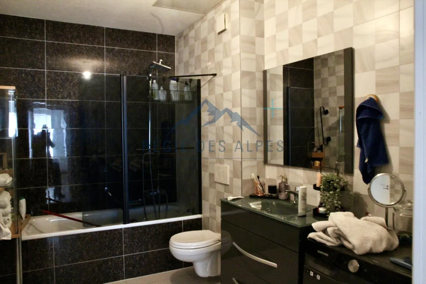 Magnifico appartamento familiare di 5,5 stanze con terrazza in riva al fiume a Vallorbe (Lot 1) - Foto 6 di 9
