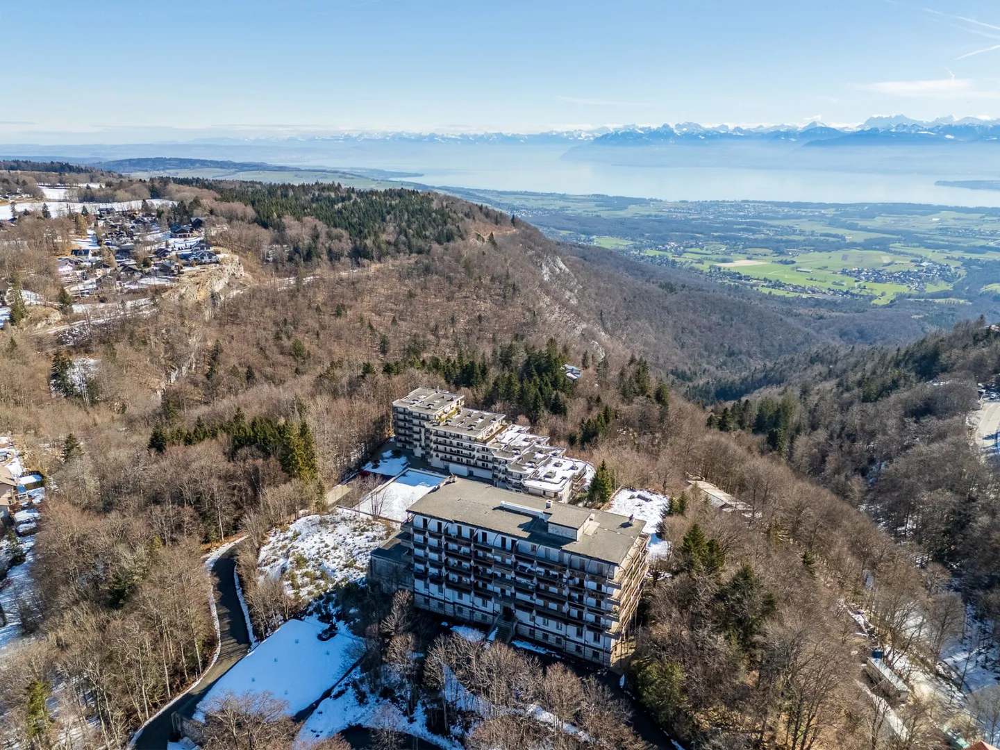 4.5 Room Apartment with Breathtaking Views of the Alps and the Lake with Sauna - Photo 1 of 11