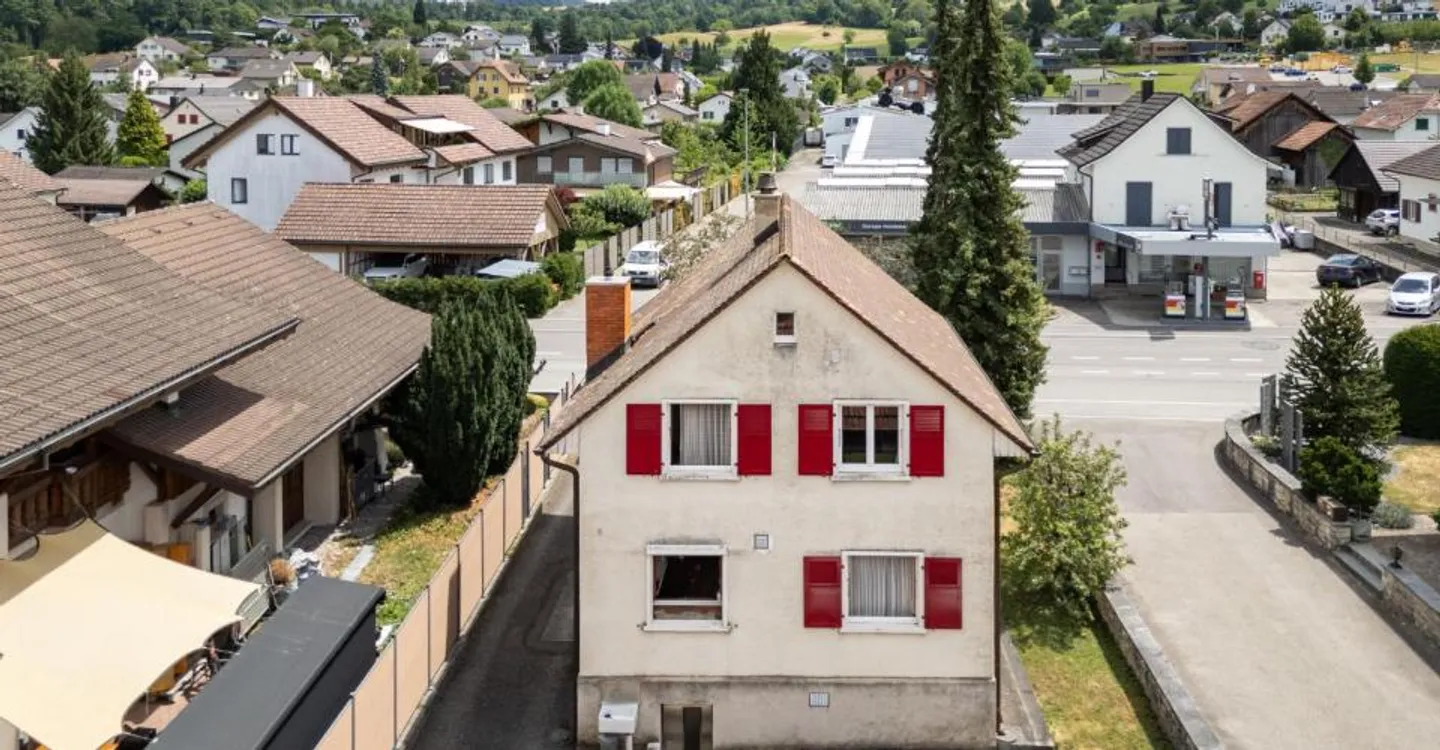 Charmantes Einfamilienhaus mit Bauland - Foto 3 von 7