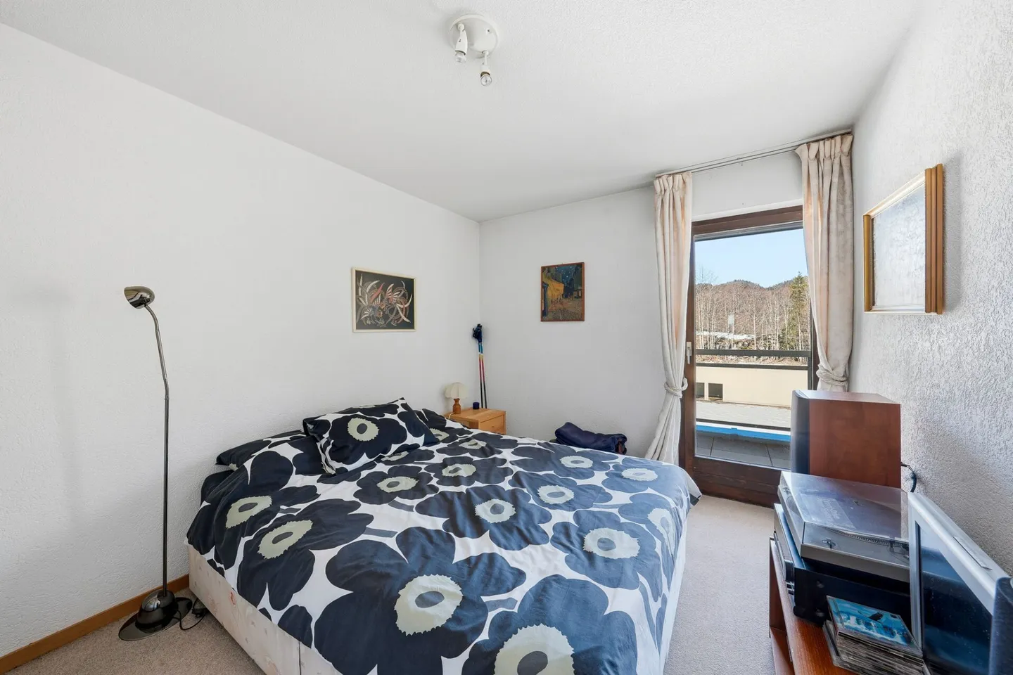 4.5 Room Apartment with Breathtaking Views of the Alps and the Lake with Sauna - Photo 8 of 11