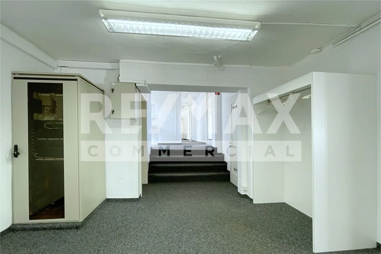 Espace de bureau de 275 m² près de la gare de Wildegg - Photo 9 sur 11