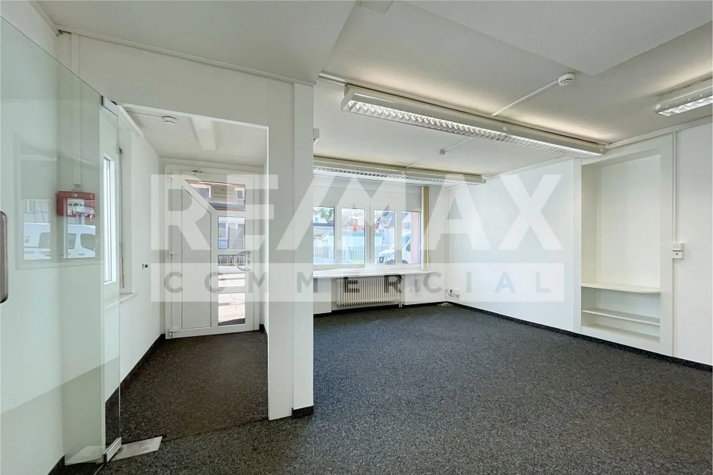Espace de bureau de 275 m² près de la gare de Wildegg - Photo 3 sur 11