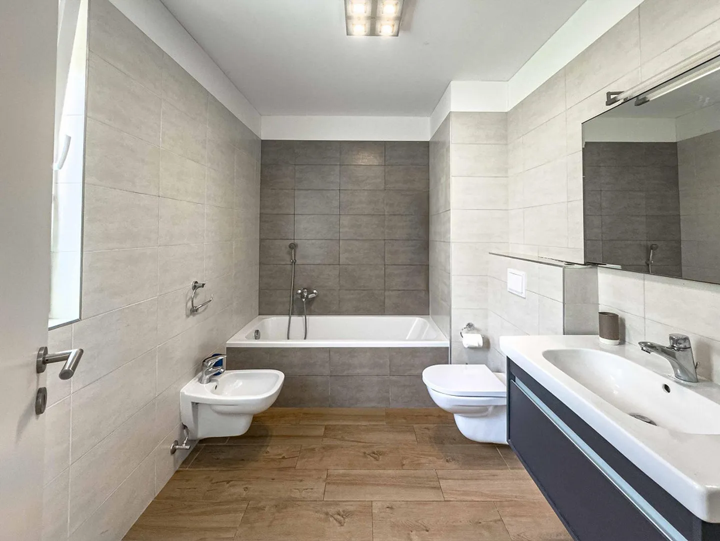 Appartamento spazioso di 5,5 stanze con giardino a Mendrisio - Foto 4 di 13