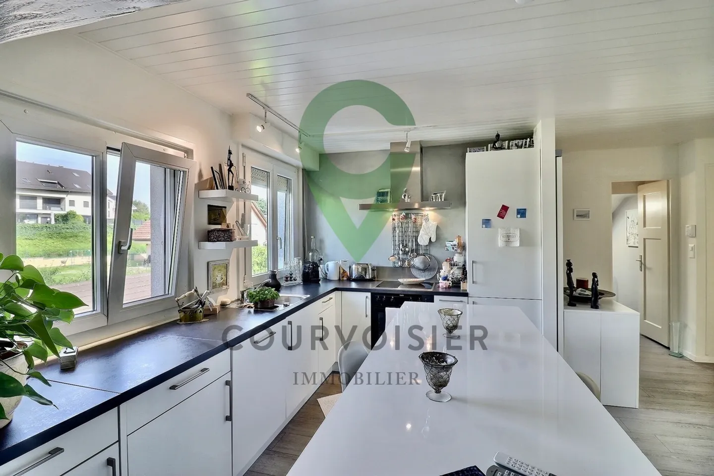 Maison familiale élégante avec piscine - Photo 10 sur 13
