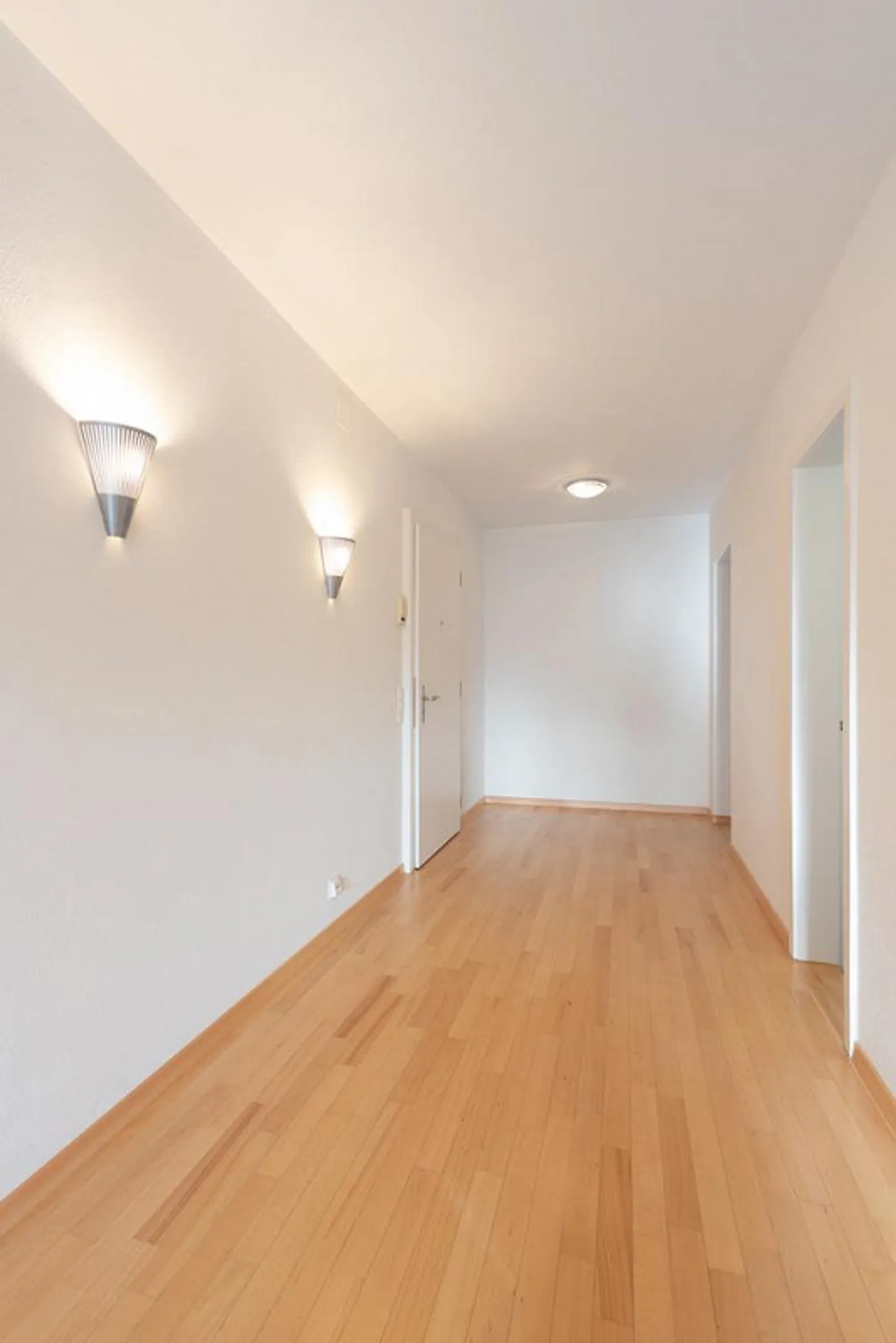 LOUER SANS CAUTION - Grand logement dans un emplacement central - Photo 2 sur 9