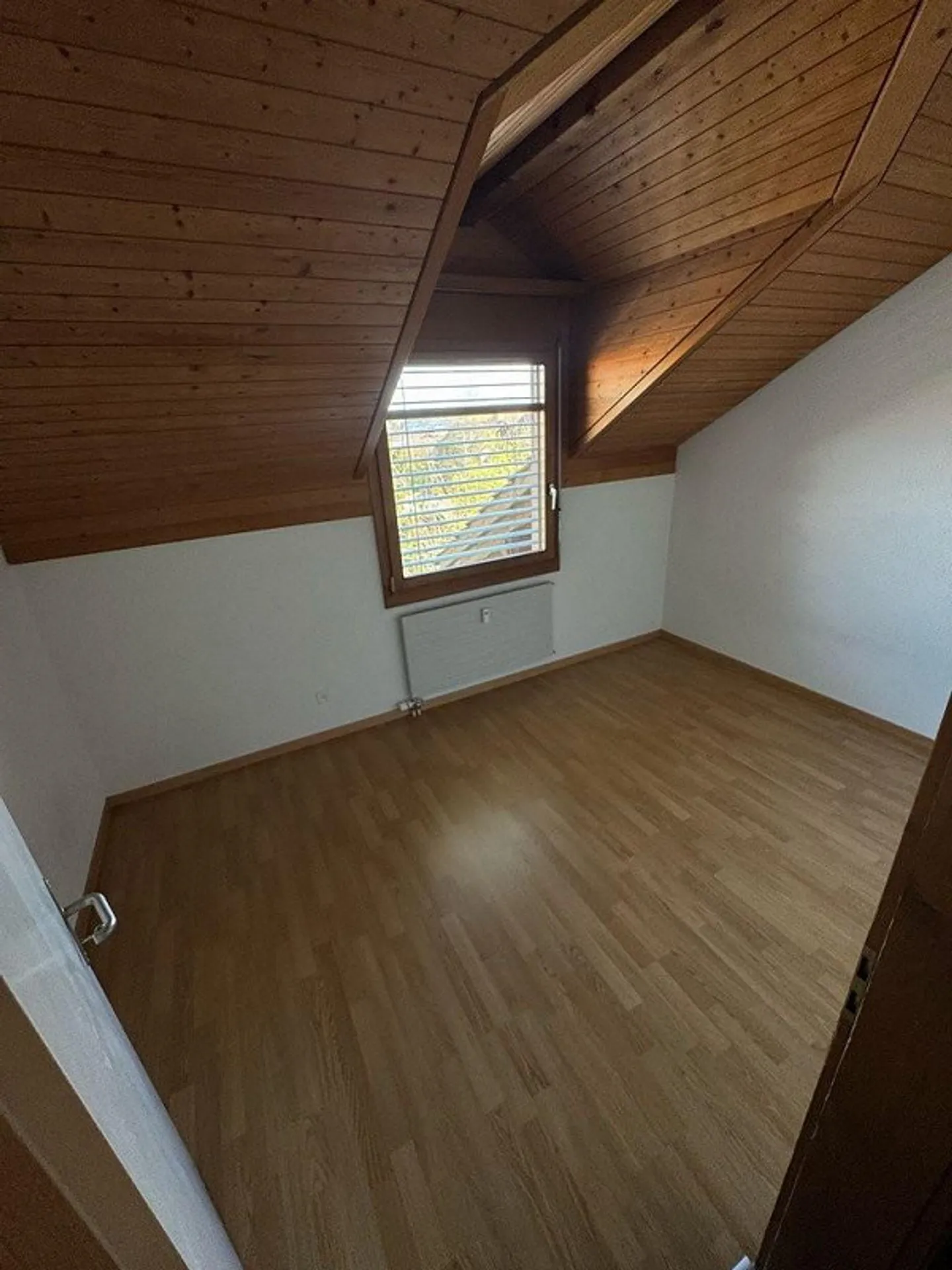 Helle 5.5-Zimmer-Maisonette-Wohnung mit Balkon - Foto 12 von 12