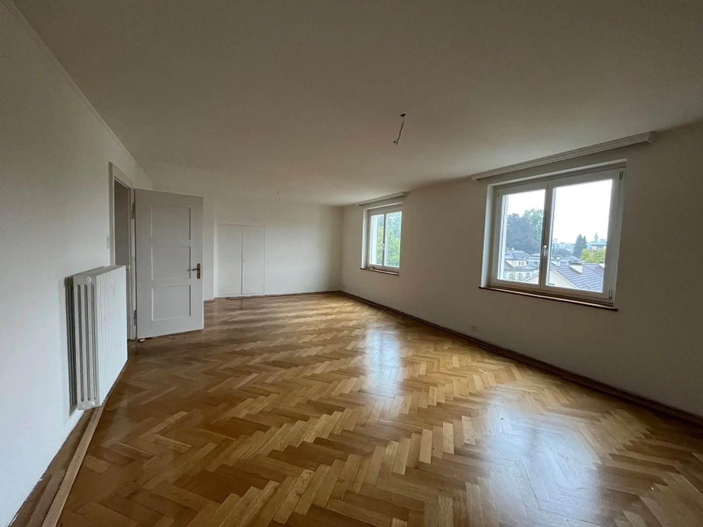 Charming old-style apartment in a central location - Photo 5 of 7