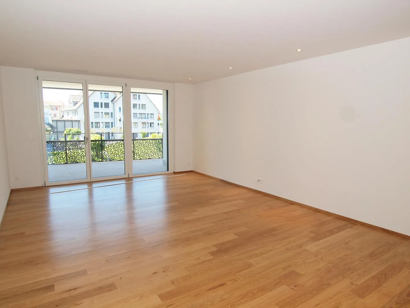 Bright 3.5 room apartment with two loggias - Photo 12 of 13