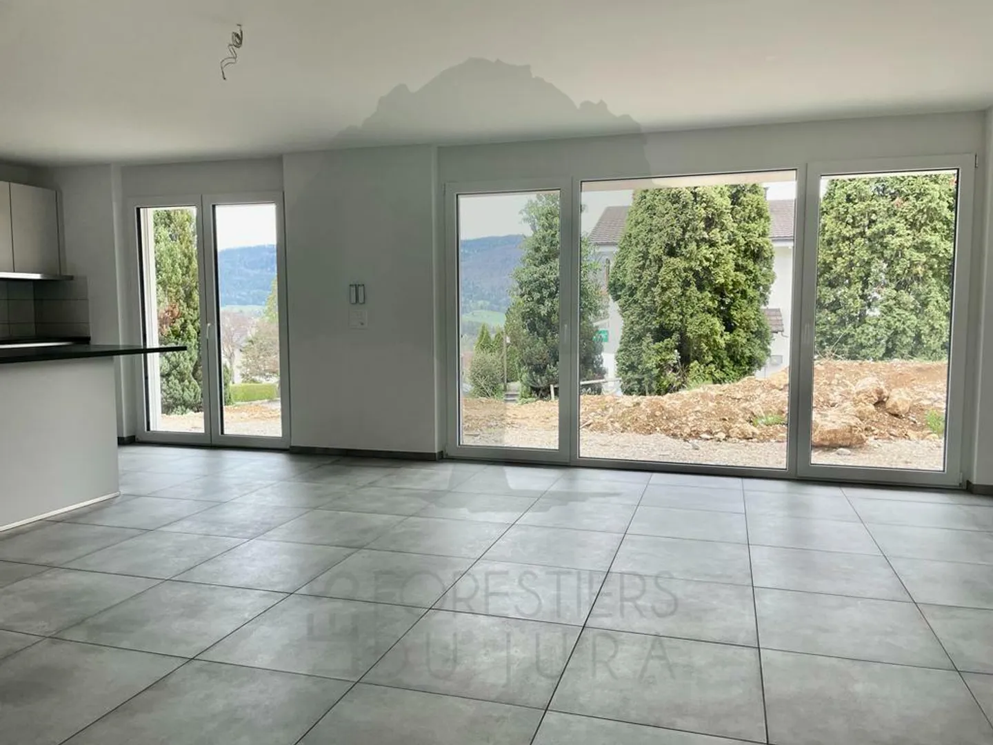 Magnificent 3.5-room apartment with private garden - Photo 2 of 11