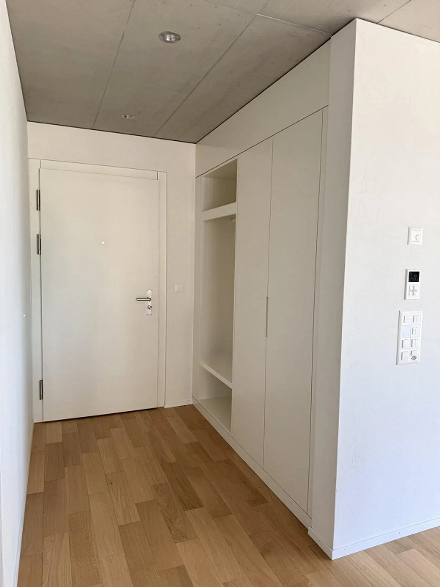 Vie moderne en attique dans un nouveau bâtiment - 4,5 pièces avec une immense terrasse - Photo 5 sur 13