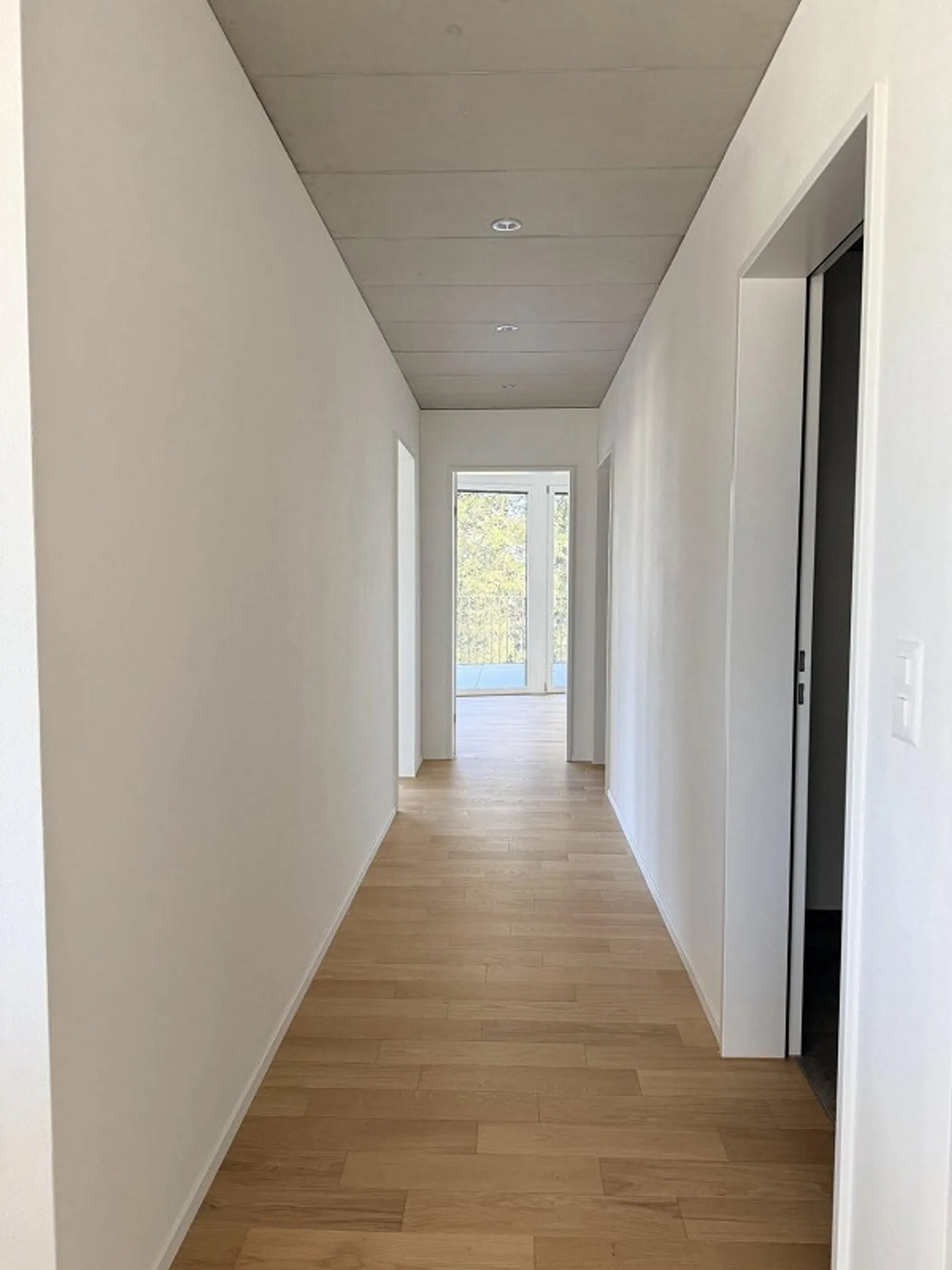 Vie moderne en attique dans un nouveau bâtiment - 4,5 pièces avec une immense terrasse - Photo 6 sur 13