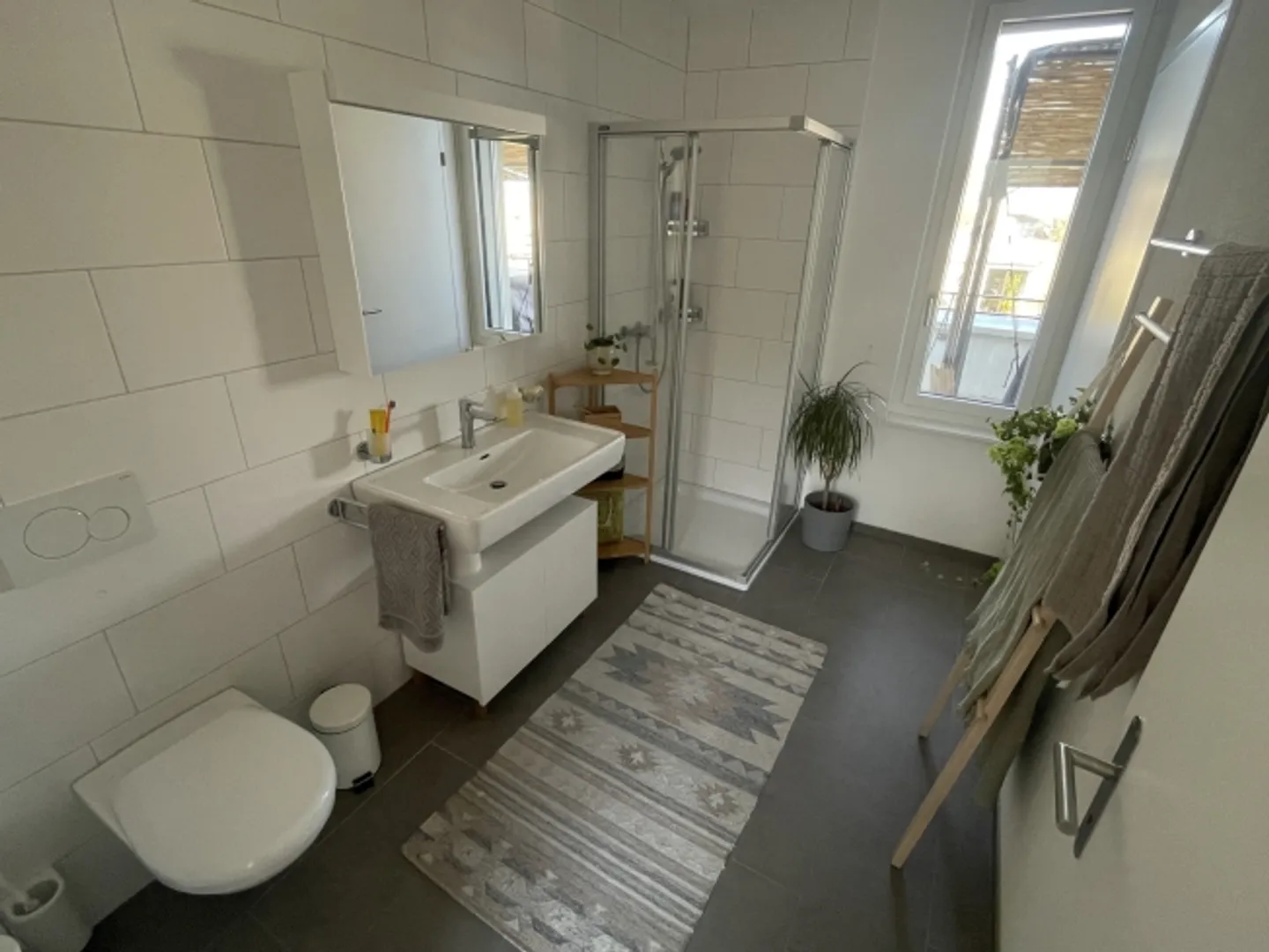 APPARTEMENT PENTHOUSE 3½ PIÈCES À KRIENS (LU), MEUBLÉ, TEMPORAIRE - Photo 7 sur 10