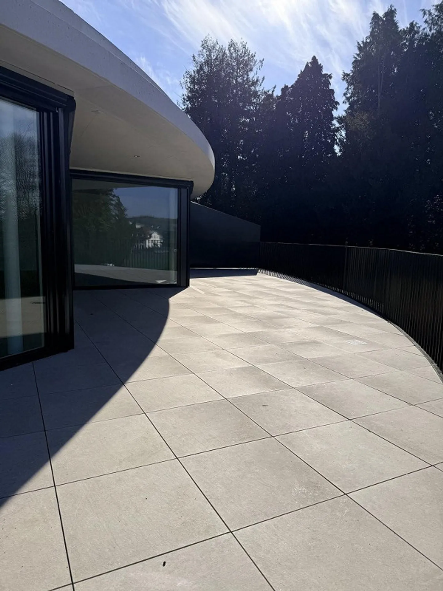 Vie moderne en attique dans un nouveau bâtiment - 4,5 pièces avec une immense terrasse - Photo 11 sur 13