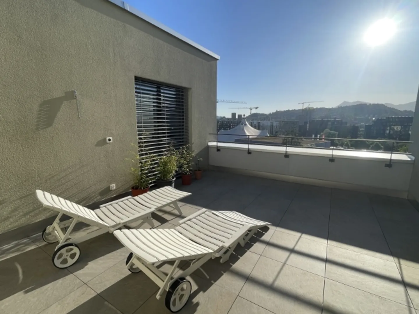 APPARTEMENT PENTHOUSE 3½ PIÈCES À KRIENS (LU), MEUBLÉ, TEMPORAIRE - Photo 9 sur 10