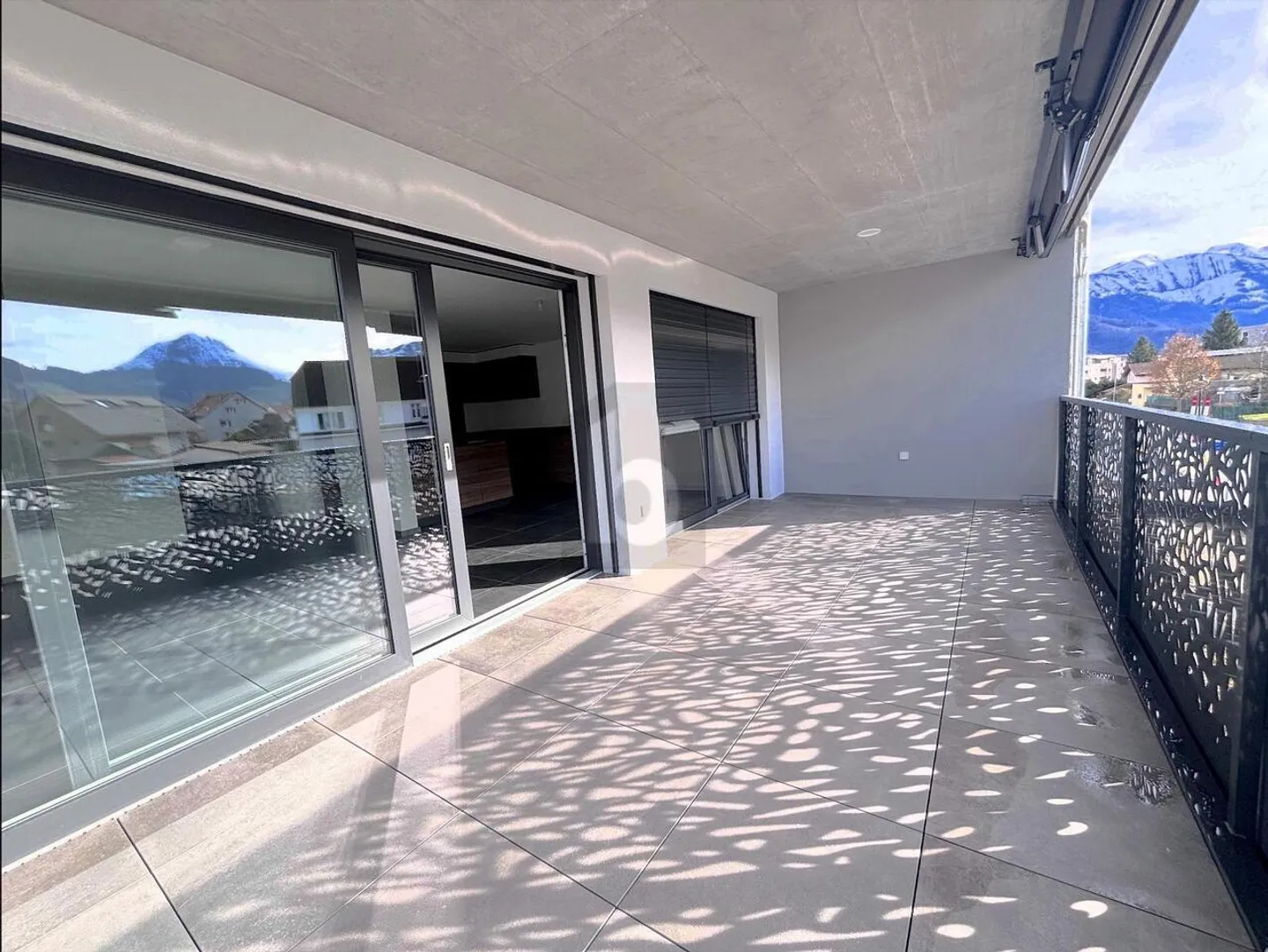 NEW, SPACIOUS AND BRIGHT, HIGH QUALITY - Photo 3 of 6