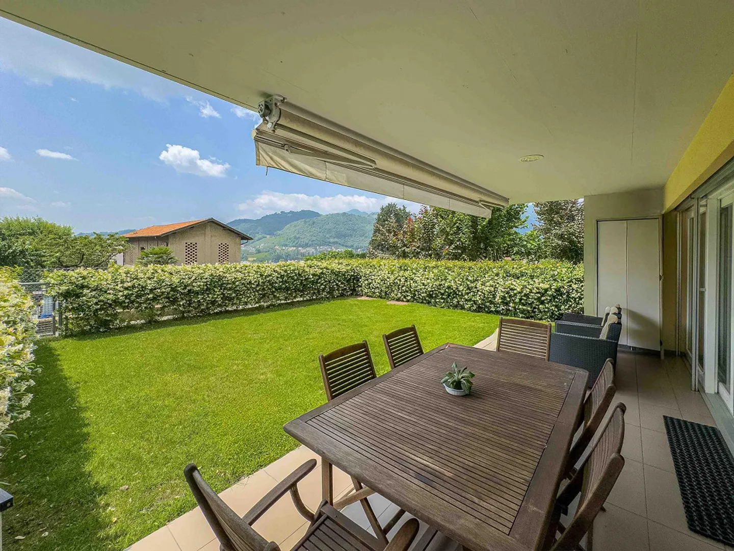 Appartamento spazioso di 5,5 stanze con giardino a Mendrisio - Foto 8 di 13