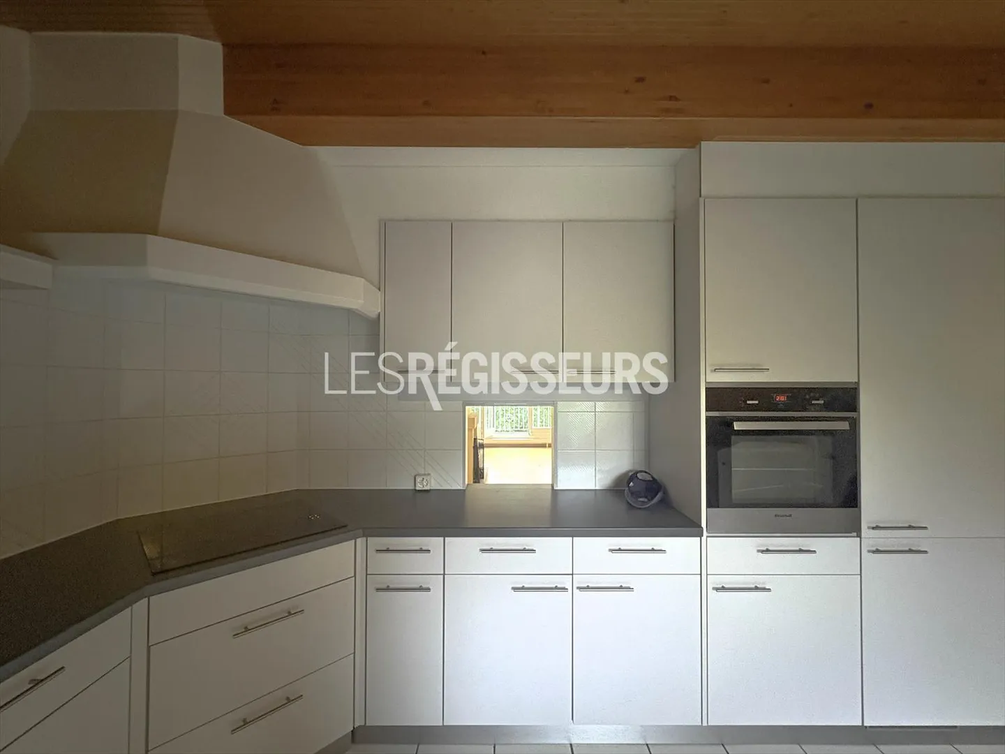 Dachgeschosswohnung mit 5 Zimmern und Balkon - Foto 7 von 11