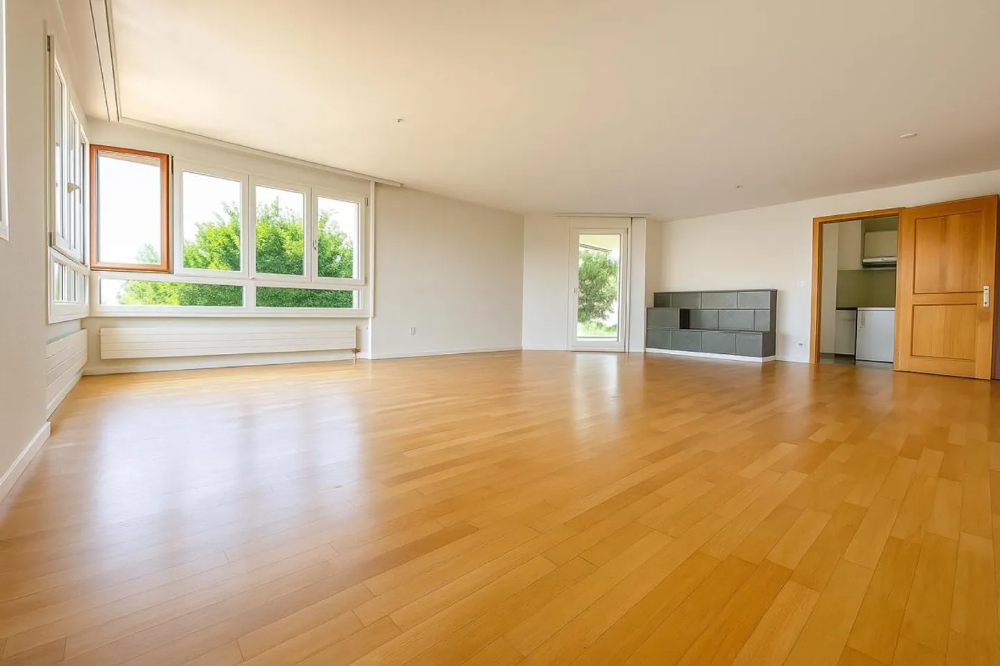 Spacious 4.5-room garden apartment in tax-friendly Zuzwil - Photo 3 of 11