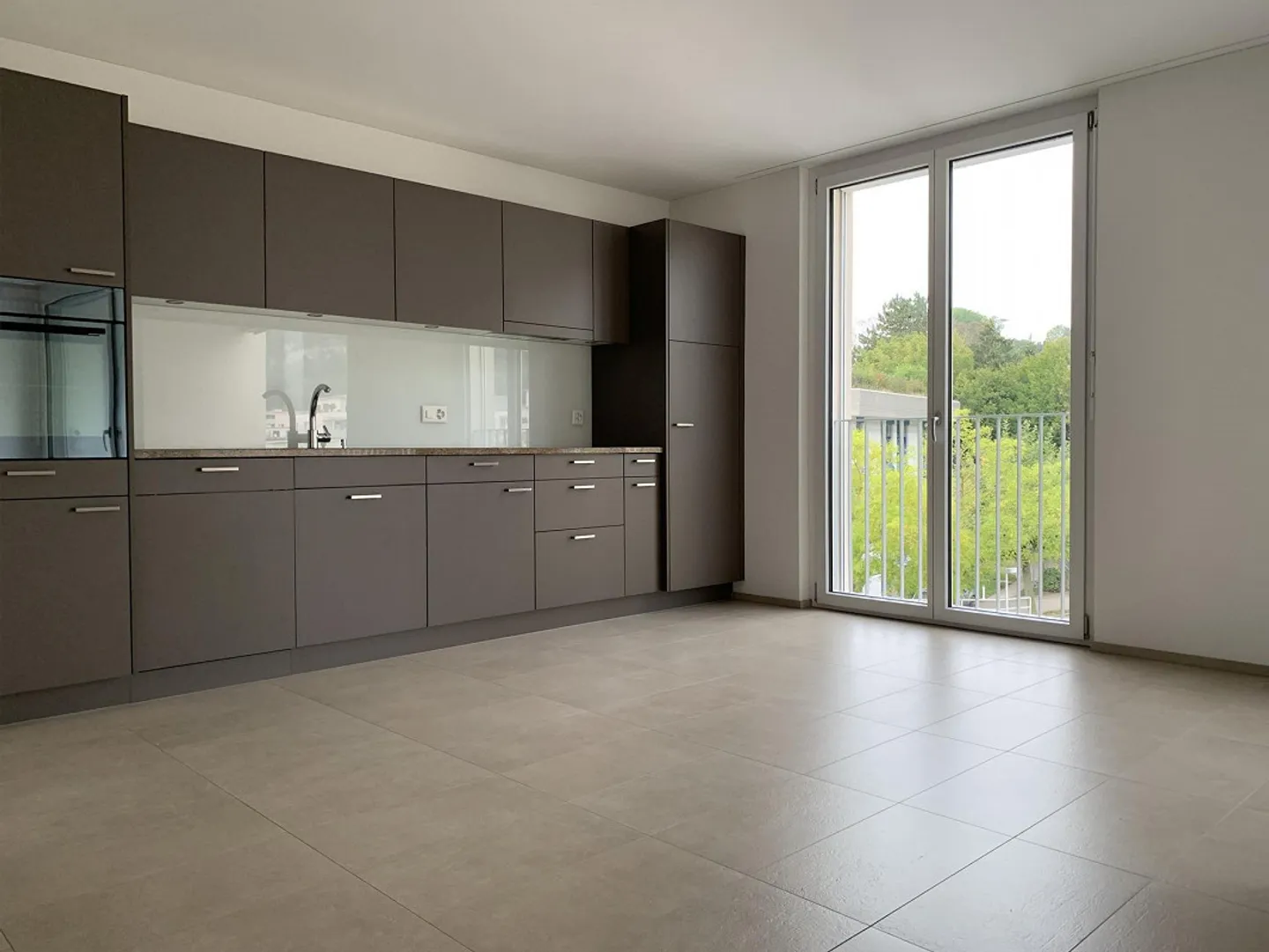 Moderne und grosszügige Wohnung - Foto 4 von 13