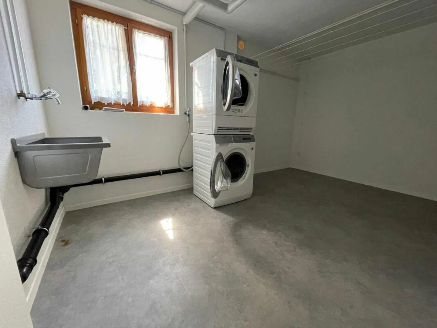 Spacious 4.5-room garden apartment in tax-friendly Zuzwil - Photo 10 of 11