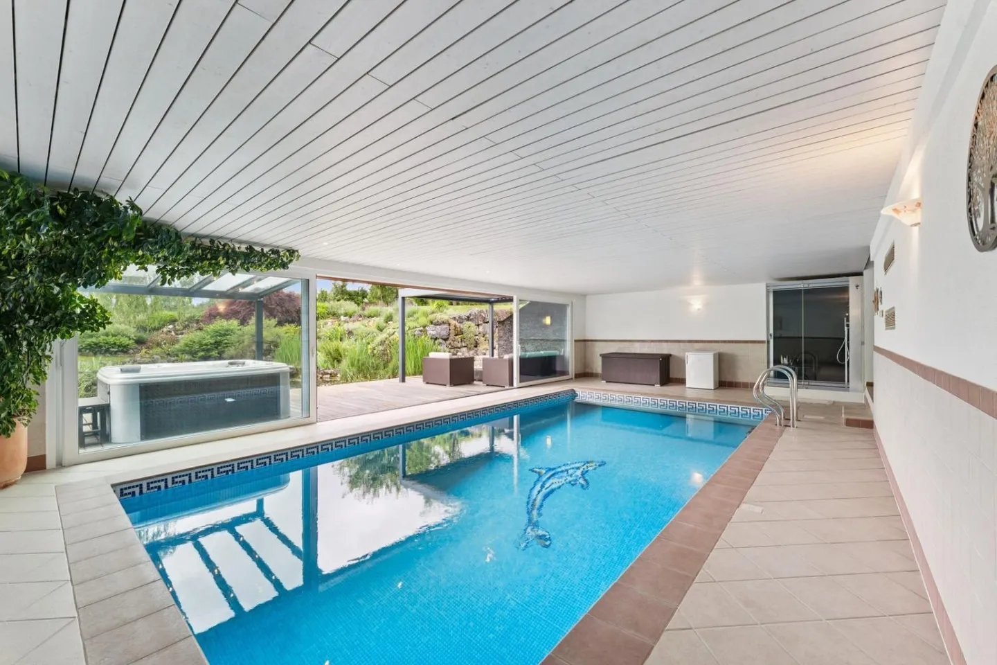 Magnificent exceptional property 10 minutes from Bulle and 20 minutes from - Photo 3 of 9