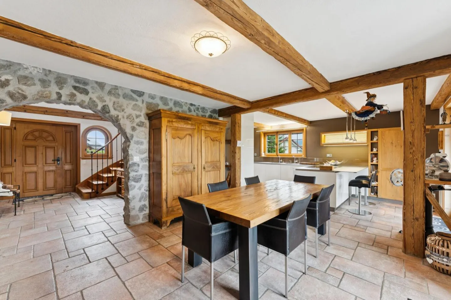 Magnificent exceptional property 10 minutes from Bulle and 20 minutes from - Photo 6 of 9