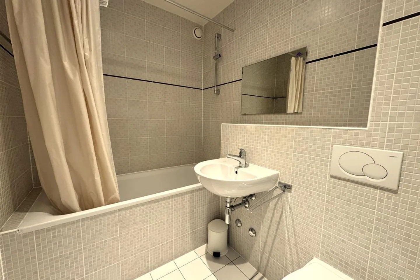 Charming Studio in Eaux-Vives - Photo 4 of 5