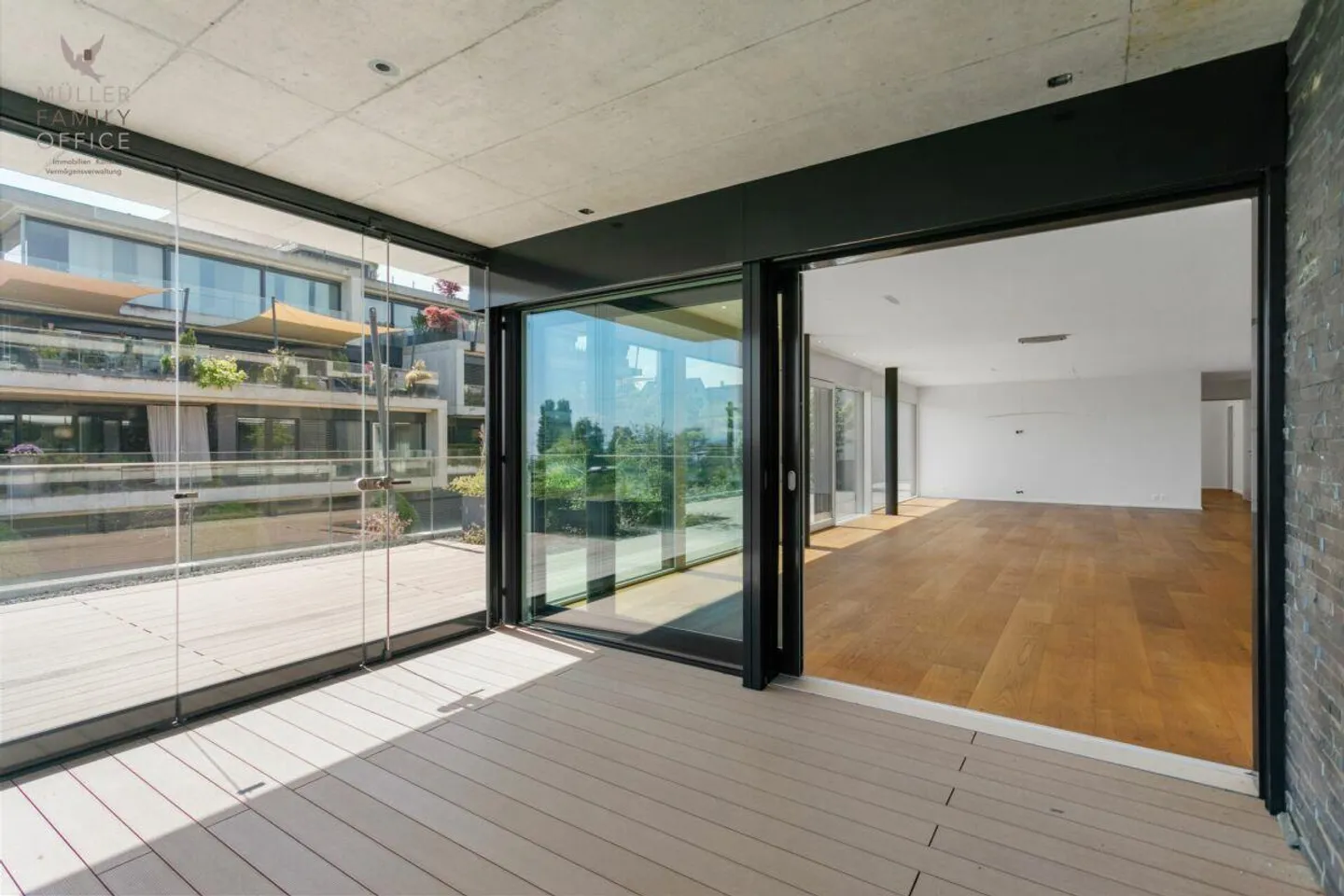 Light-flooded 5 1/2 room terrace apartment in a very well-kept and quiet residential complex - Photo 6 of 14