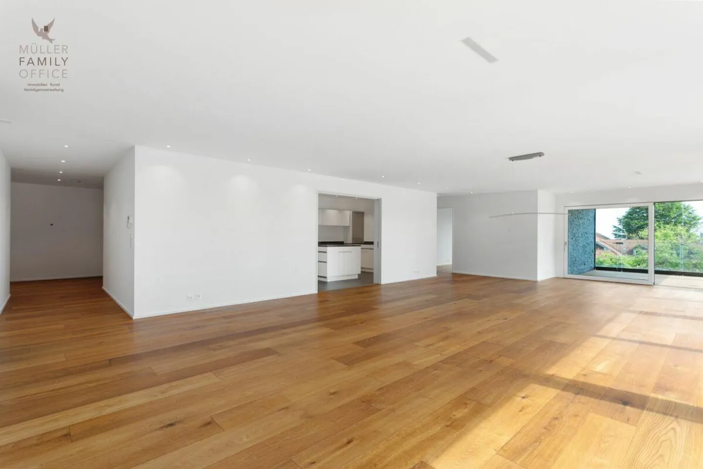 Light-flooded 5 1/2 room terrace apartment in a very well-kept and quiet residential complex - Photo 13 of 14