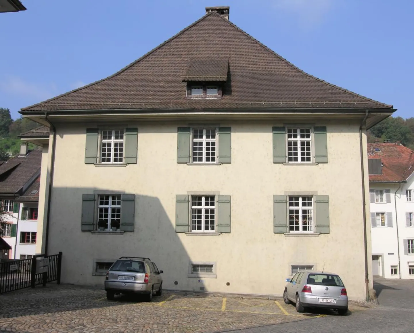 Spazio commerciale al piano terra nel centro storico di Brugg - Foto 1 di 7