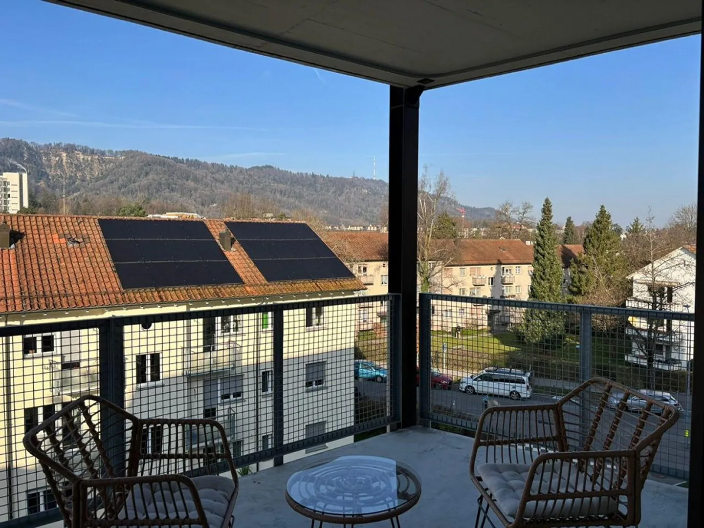 Affittuario cercasi: Luminoso appartamento di 3.5 locali a Zurigo Wollishofen - Foto 1 di 11