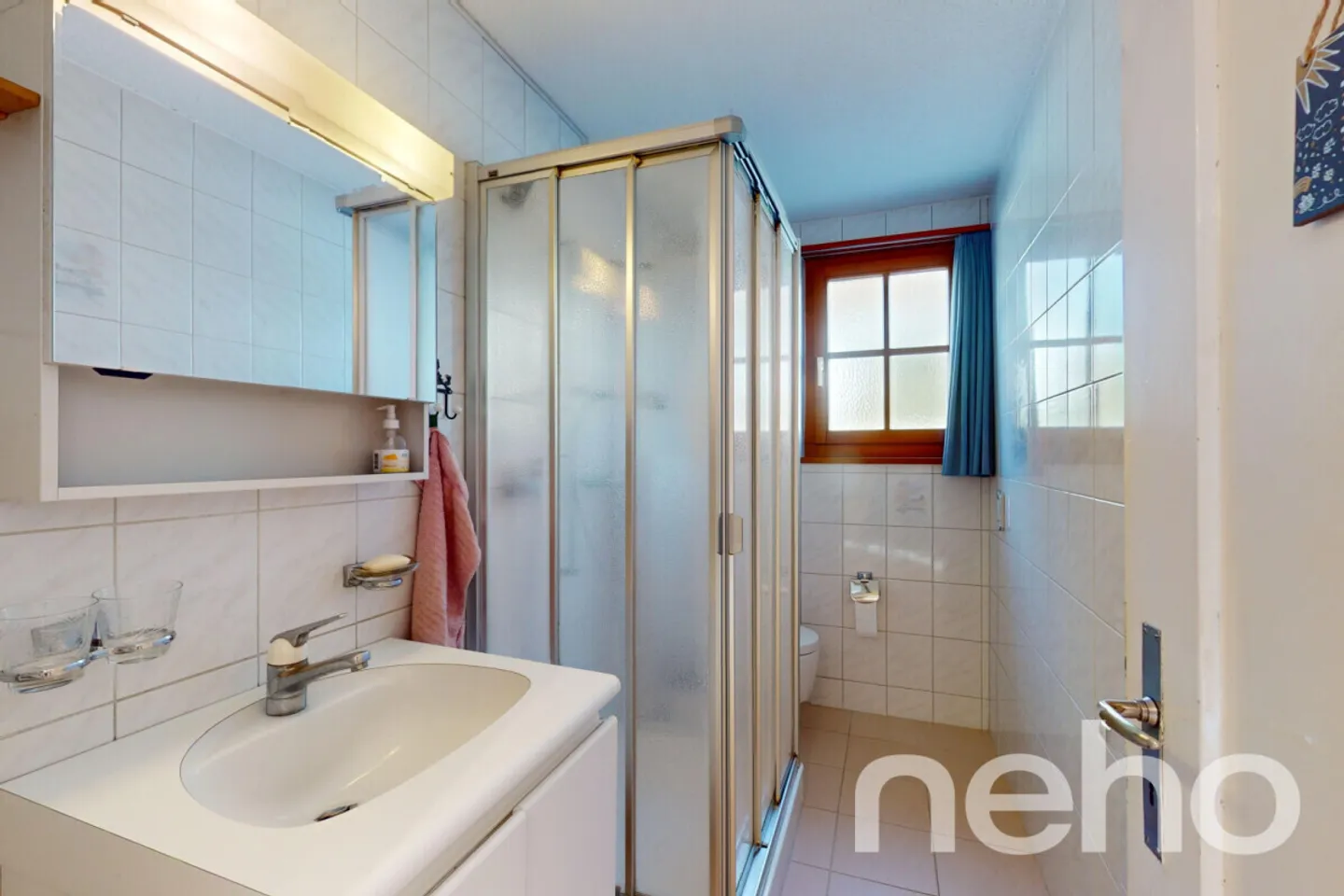 Affascinante casa unifamiliare con studio aggiuntivo - Foto 8 di 13