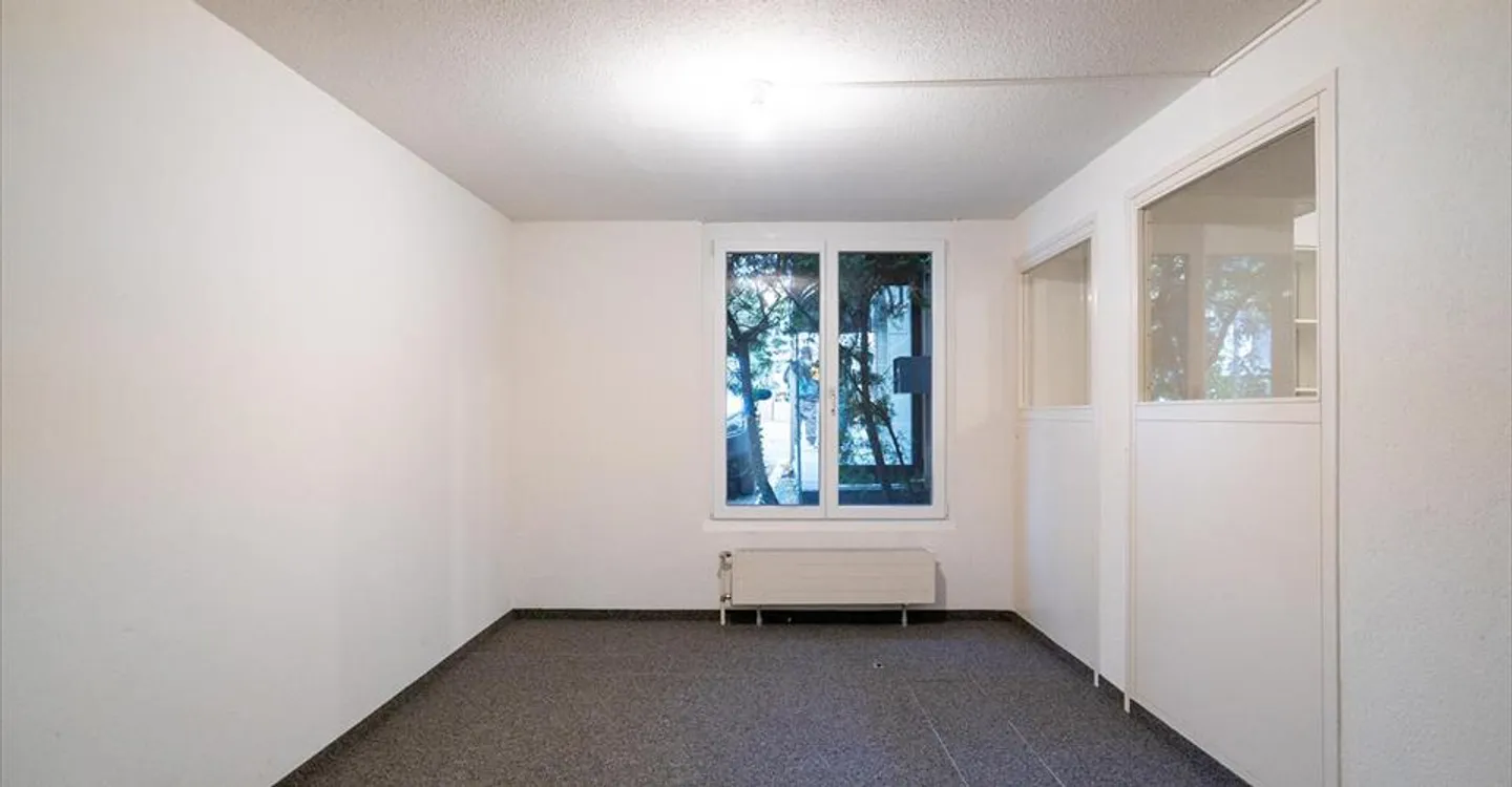 Immeuble mixte à louer - Photo 8 sur 13