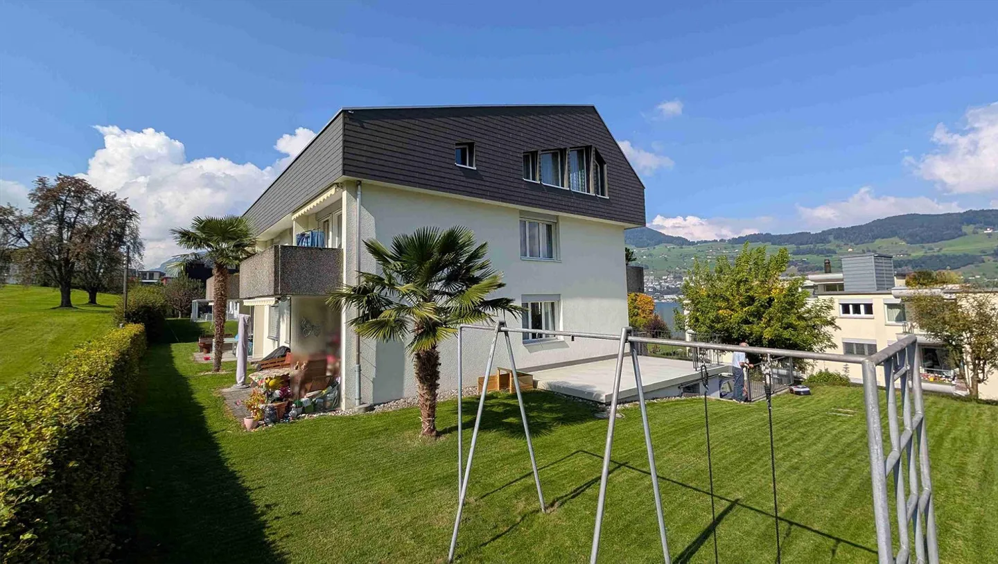 Modern 4.5-room apartment with lake view in Buochs - Photo 2 of 11