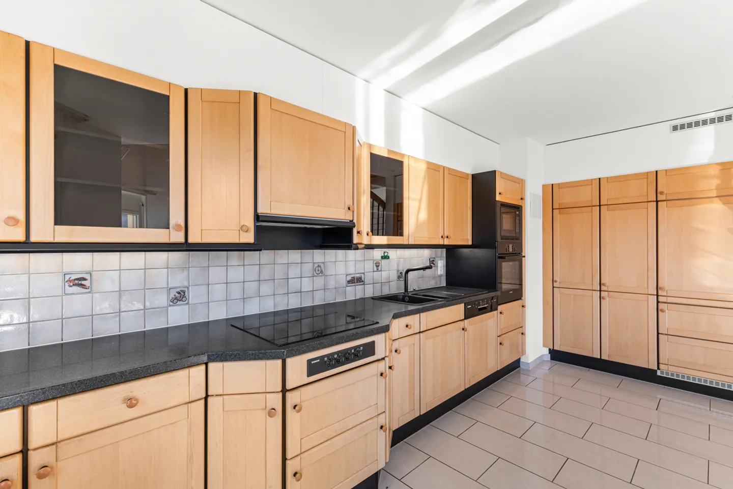 Duplex Attic Apartment in Blonay - Photo 6 of 18