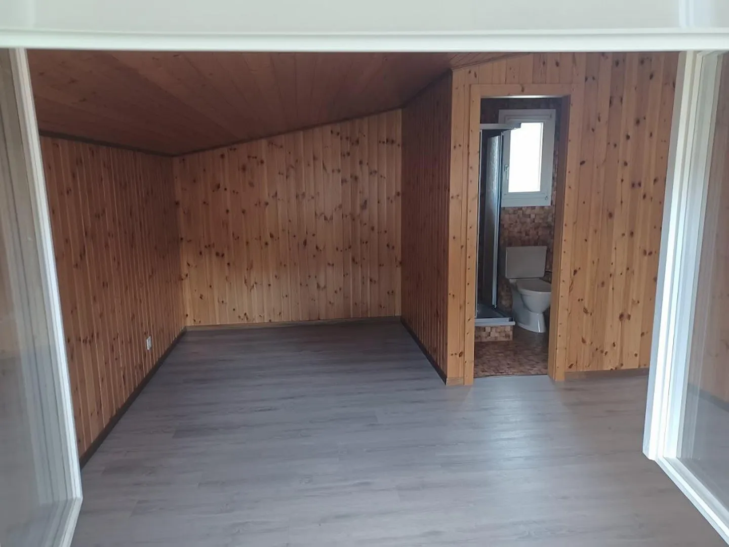 Charmante Wohnung mit Balkonen - Foto 2 von 9