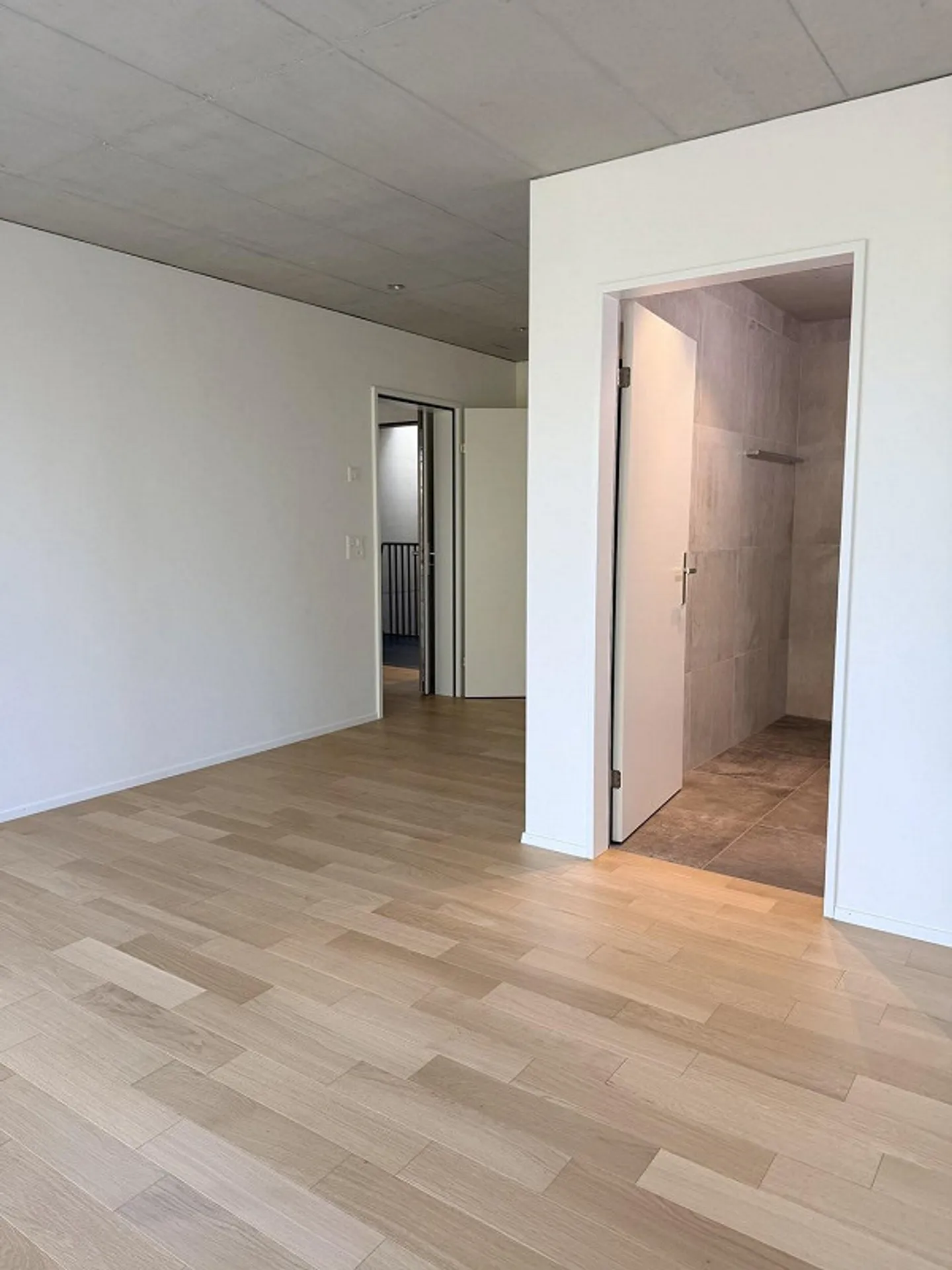 Appartement penthouse exclusif de 3,5 pièces avec grande terrasse - Photo 8 sur 13