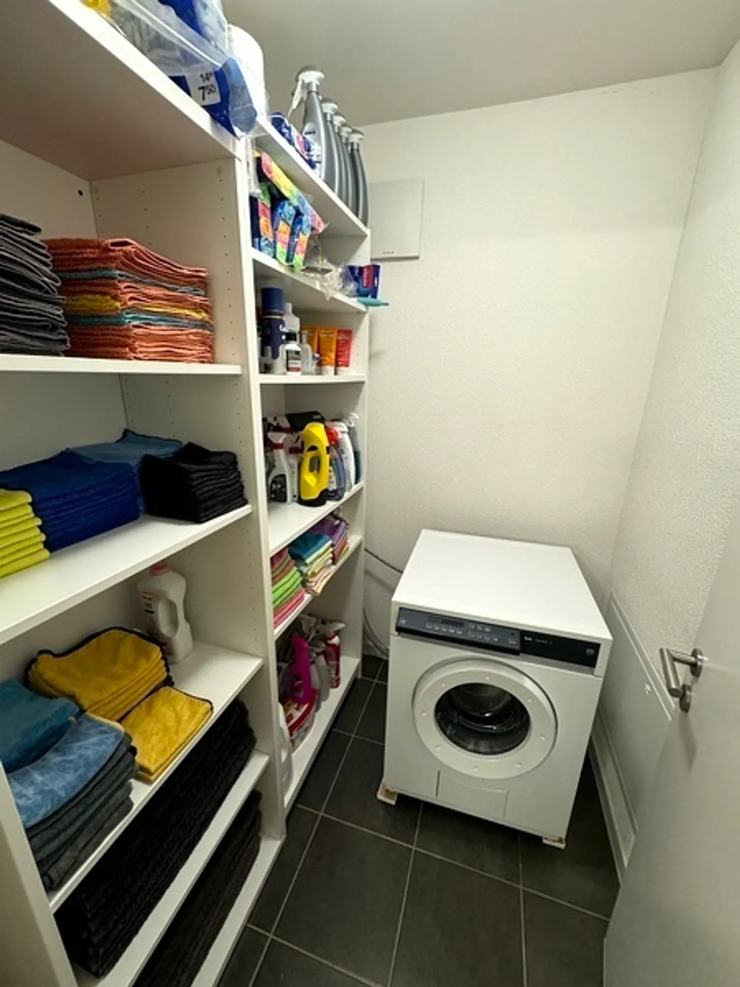 Furnished 2.5 Room Apartment - Photo 8 of 9