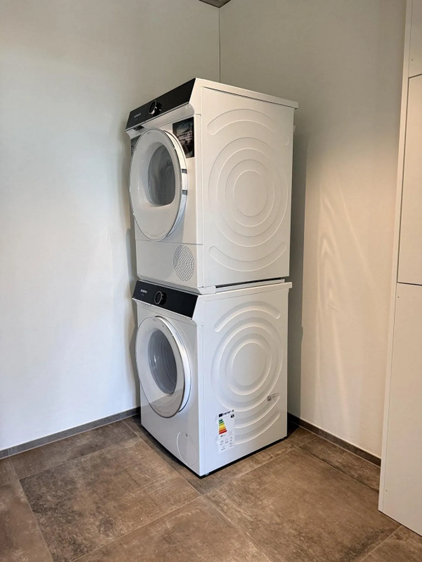 Appartement penthouse exclusif de 3,5 pièces avec grande terrasse - Photo 10 sur 13