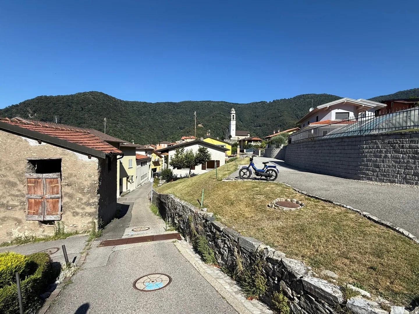 Einfamilienhaus, erweiterbar, komfortabel mit zwei großen Garagen - Foto 5 von 9