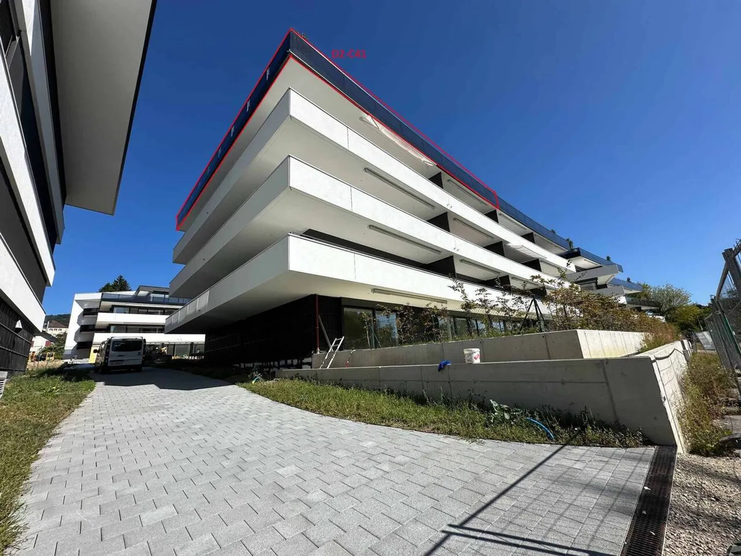 Unico! Attico di 5,5 stanze con 180m2, che offre una terrazza sul tetto di 168m2 con vista panoramica sul lago e sulle Alpi - Foto 10 di 13