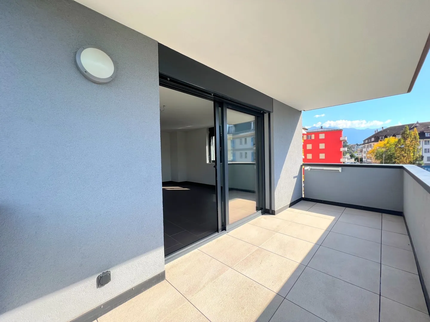 Appartamento moderno con 3 camere e balcone - Foto 9 di 11