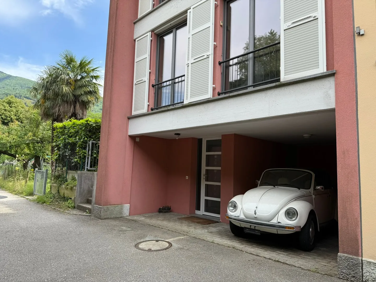 Bella casa con 7 stanze, veranda e terrazza con vista - Foto 3 di 18