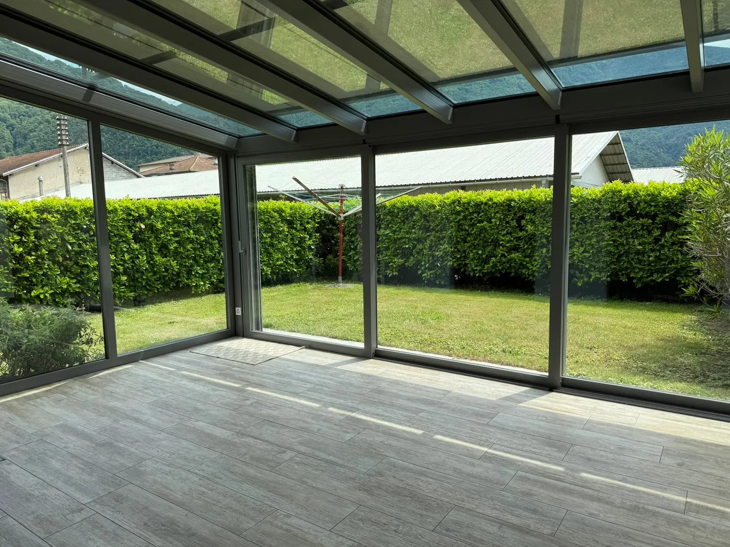 Bella casa con 7 stanze, veranda e terrazza con vista - Foto 7 di 18