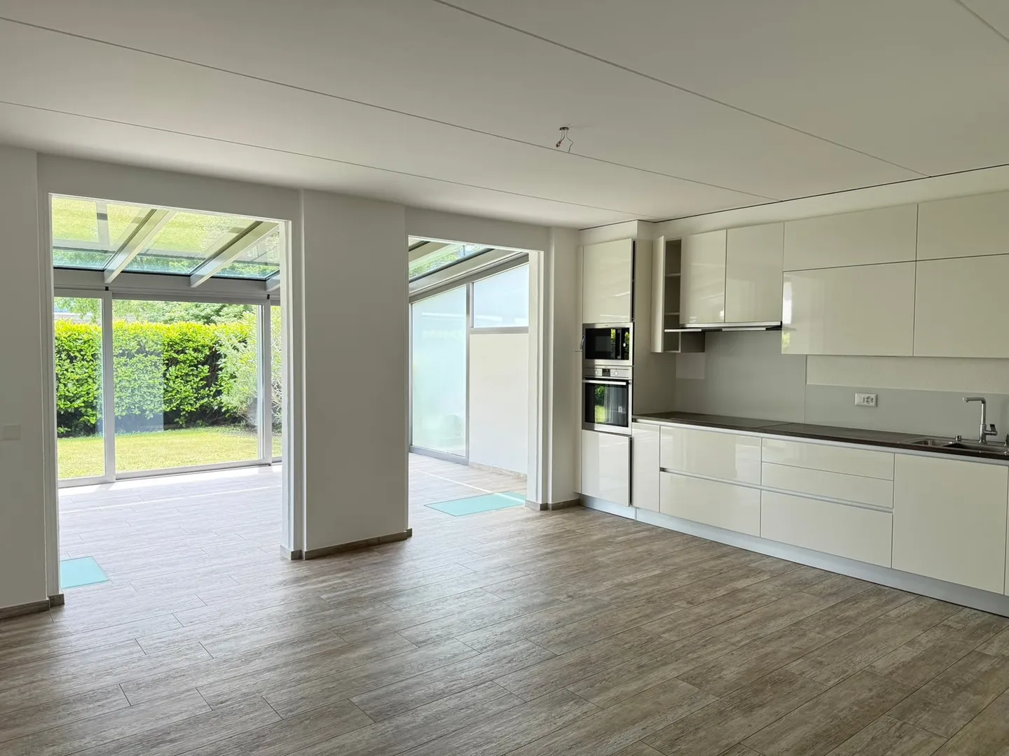 Bella casa con 7 stanze, veranda e terrazza con vista - Foto 6 di 18