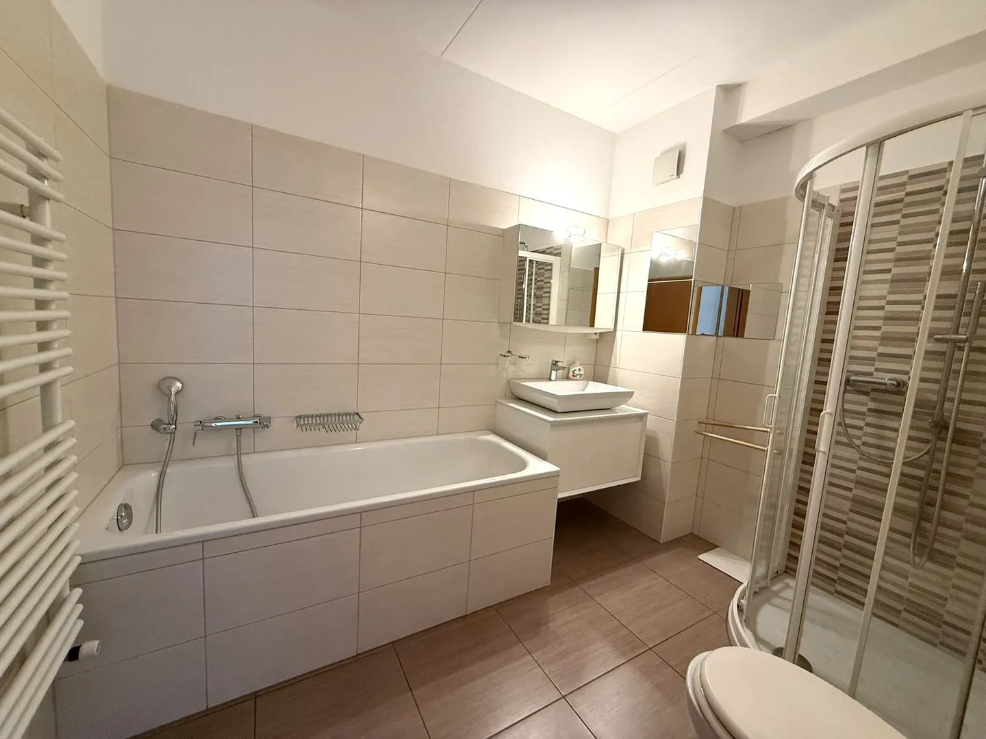 Bella casa con 7 stanze, veranda e terrazza con vista - Foto 11 di 18