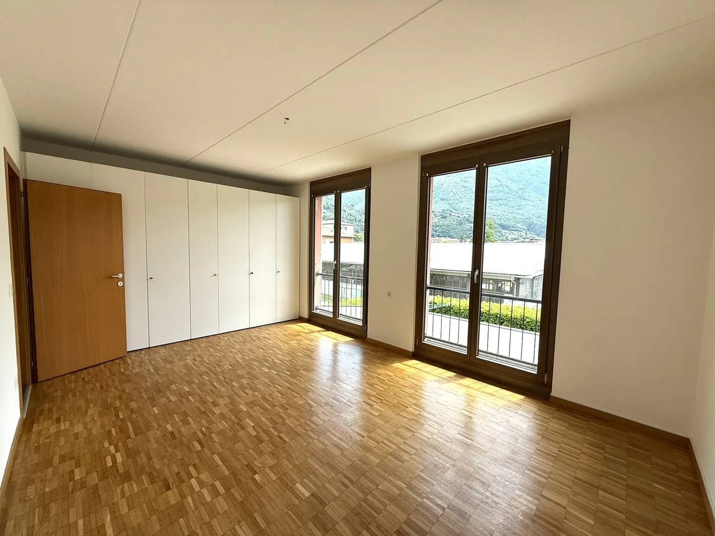 Bella casa con 7 stanze, veranda e terrazza con vista - Foto 12 di 18