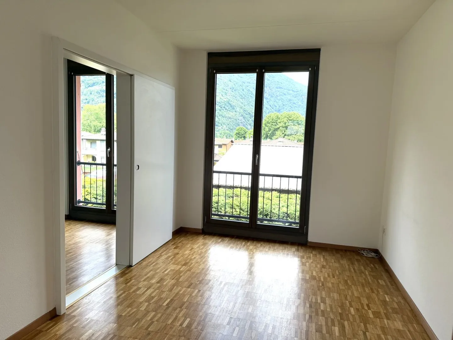 Bella casa con 7 stanze, veranda e terrazza con vista - Foto 14 di 18